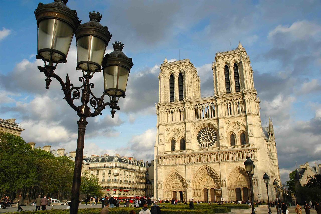 Notre Dame Paradis Latin Paris Extérieur photo